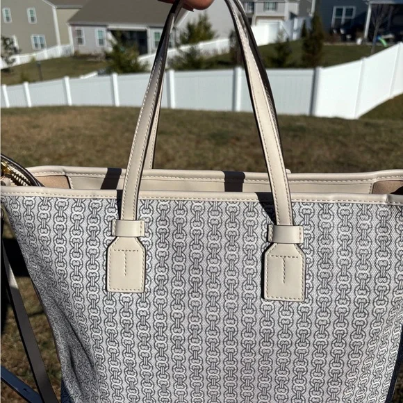 Tory Burch Gray and Cream Tote Bag- Pristine - Picture 6 of 11
